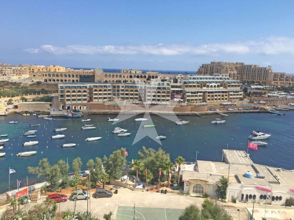 Апартаменты в Сент-Джулиансе, Мальта, 160 м2 - фото 1