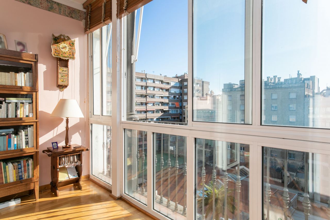Квартира в Барселоне, Испания, 97 м2 - фото 1