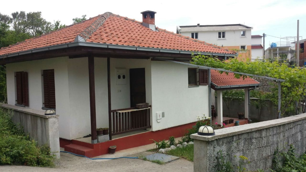 Дом в Сутоморе, Черногория, 65 м2 - фото 1