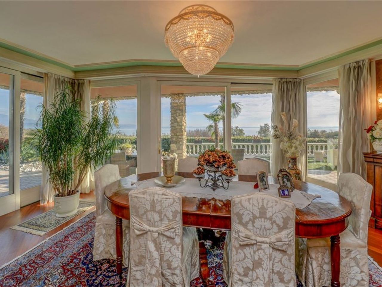 Вилла у озера Гарда, Италия, 300 м² - фото 7