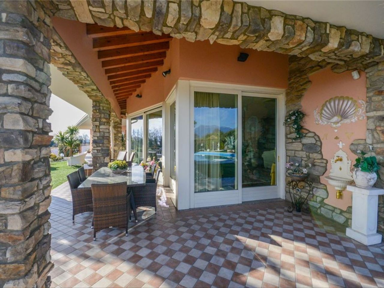 Вилла у озера Гарда, Италия, 300 м² - фото 5