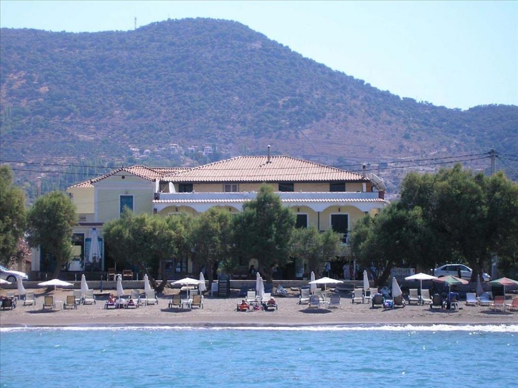 Отель, гостиница на Северо-Эгейских островах, Греция, 1 200 м2 - фото 1