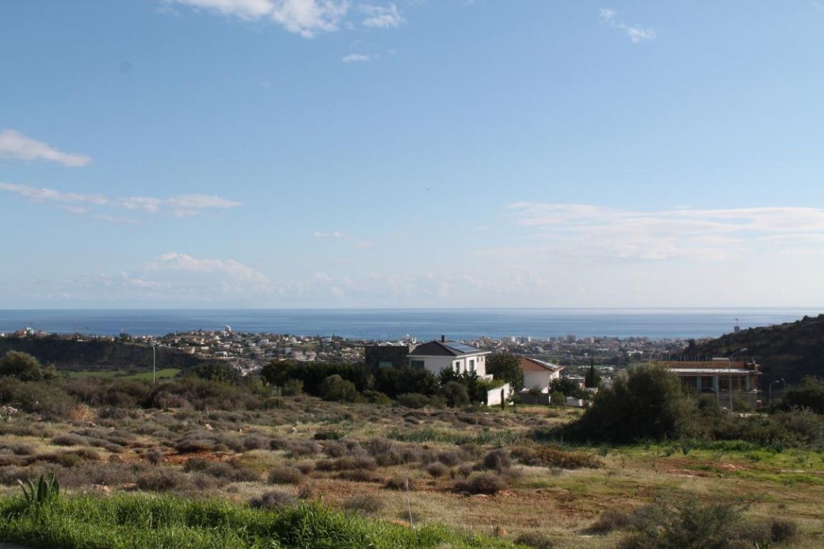 Земля в Лимасоле, Кипр, 3 900 м2 - фото 1