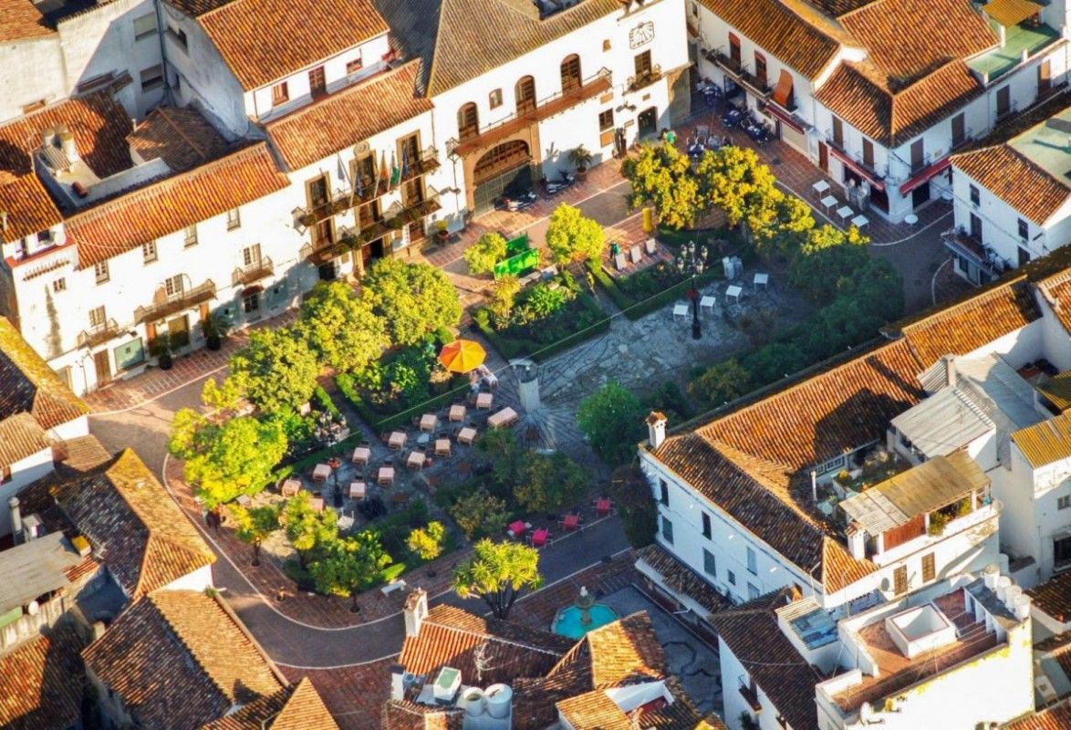 Коммерческая недвижимость на Коста-дель-Соль, Испания, 650 м2 - фото 1