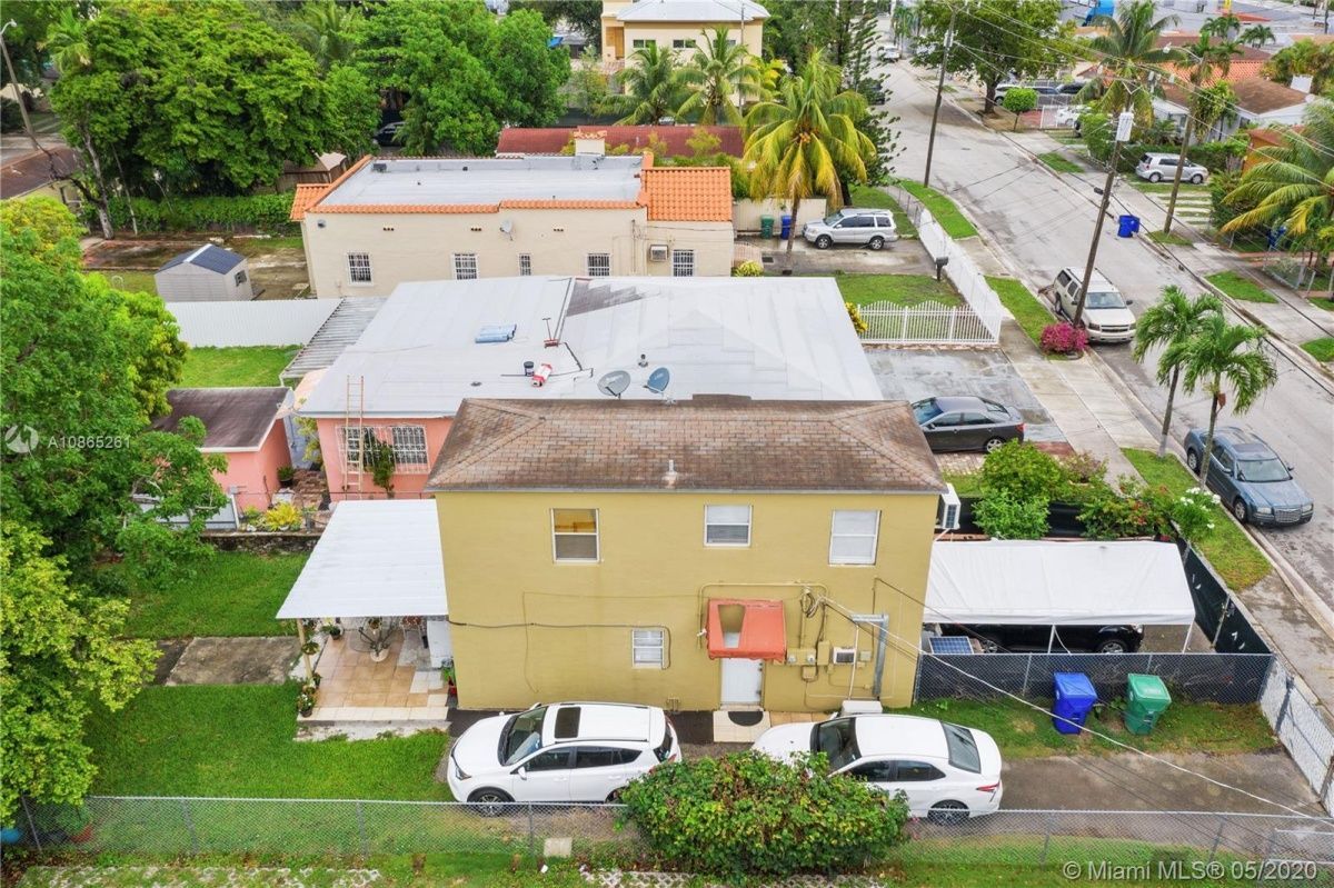 Дом в Майами, США, 242 м2 - фото 1