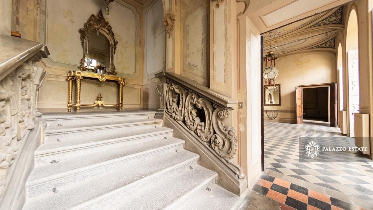 Вилла в Карате-Брианце, Италия, 3 500 м² - фото 13