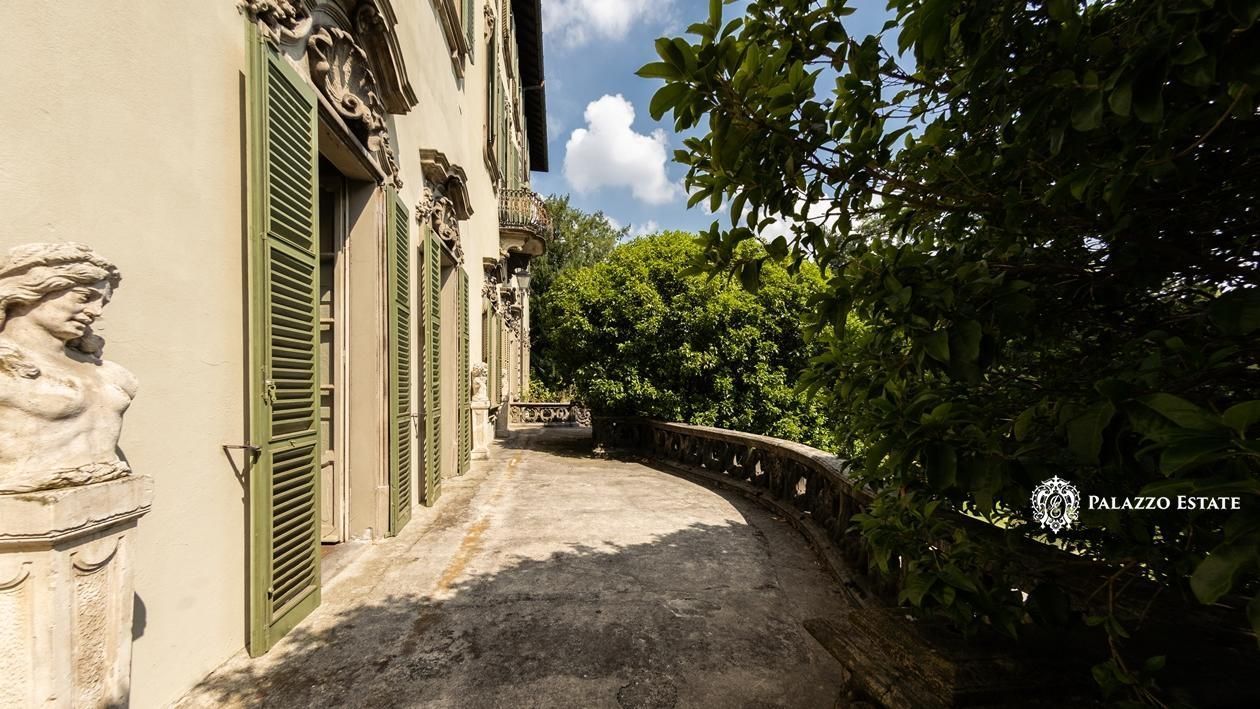 Вилла в Карате-Брианце, Италия, 3 500 м² - фото 18