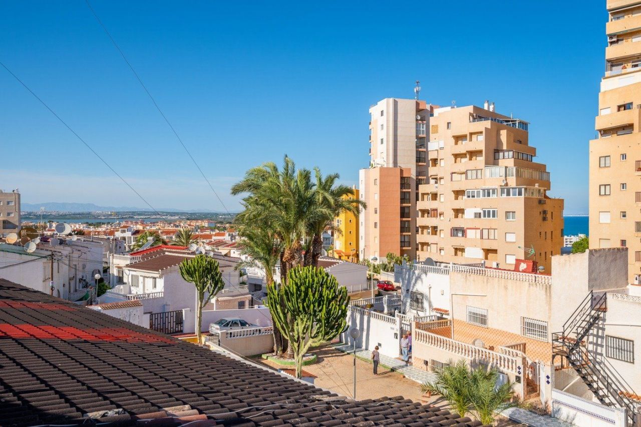 Таунхаус в Торревьехе, Испания, 58 м² - фото 1
