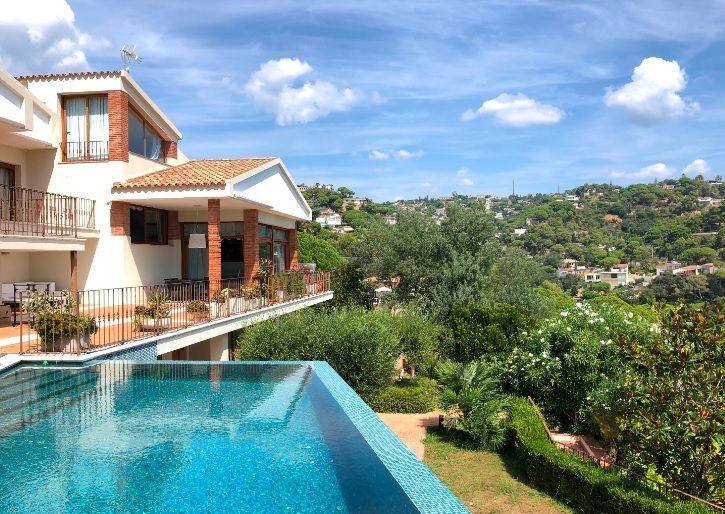 Вилла в Тосса-де-Мар, Испания, 605 м² - фото 3