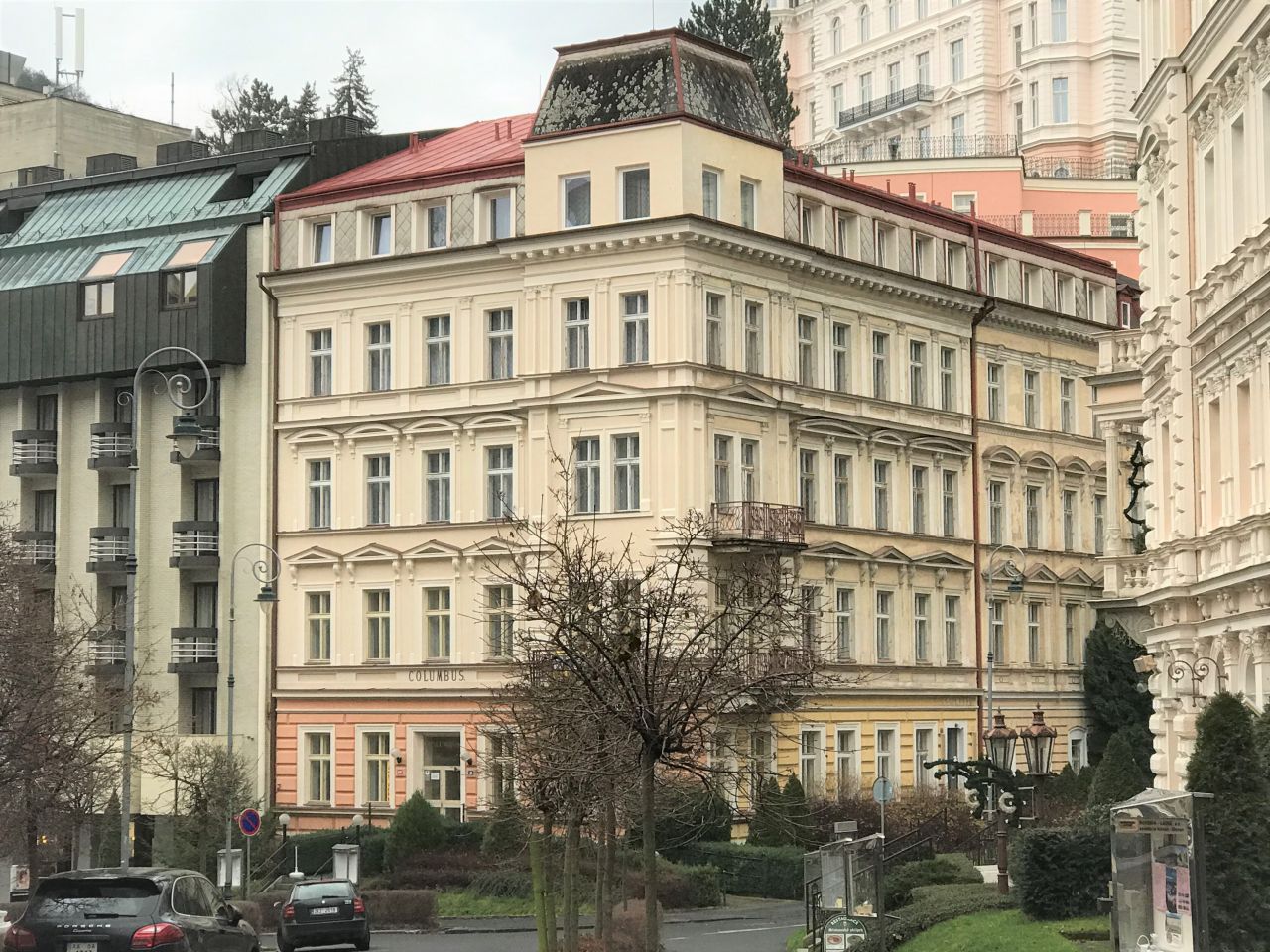 Отель, гостиница в Карловы Вары, Чехия, 2 057 м2 - фото 1