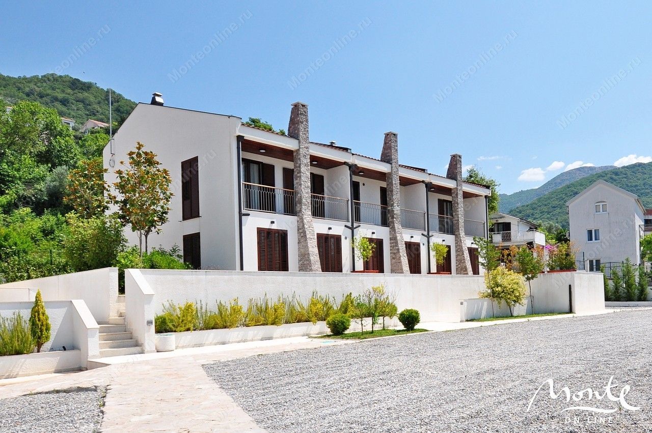 Квартира в Тивате, Черногория, 62 м2 - фото 1