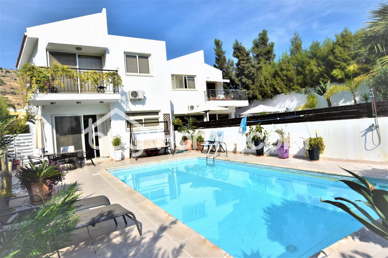 Дом в Ларнаке, Кипр, 158 м2 - фото 1