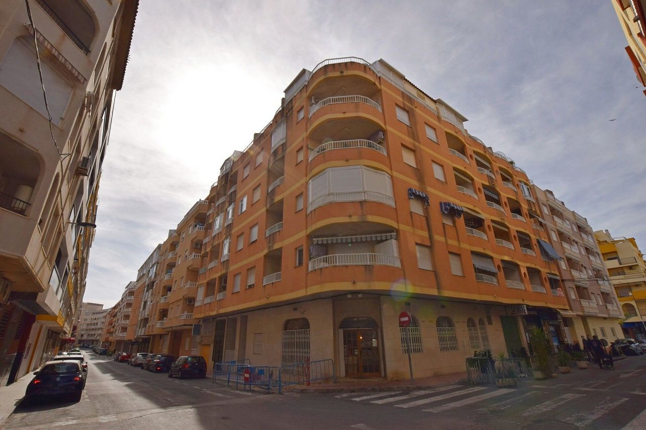 Квартира в Торревьехе, Испания, 63 м2 - фото 1