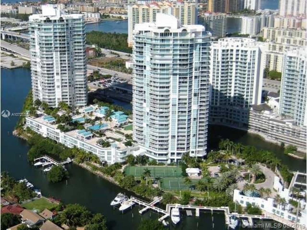 Квартира в Майами, США, 217 м2 - фото 1