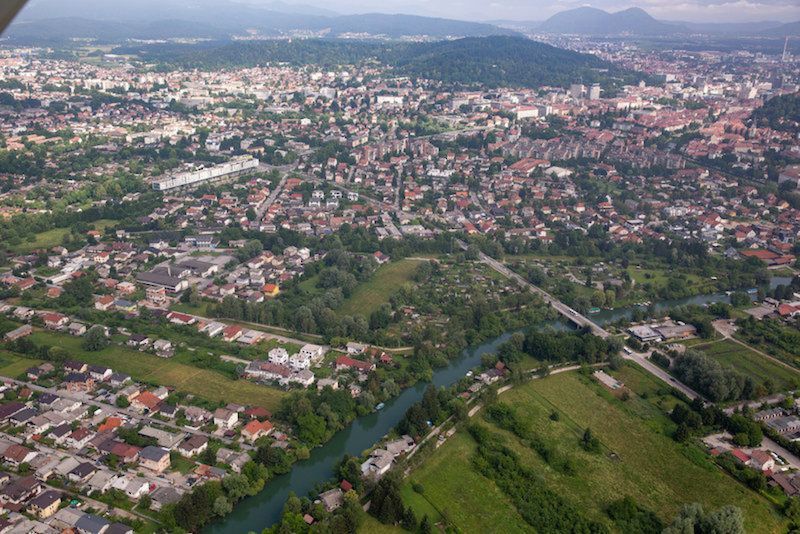Земля в Любляне, Словения, 2 771 м2 - фото 1