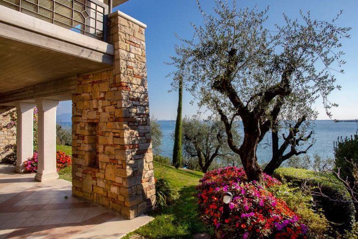 Поместье у озера Гарда, Италия, 500 м² - фото 2