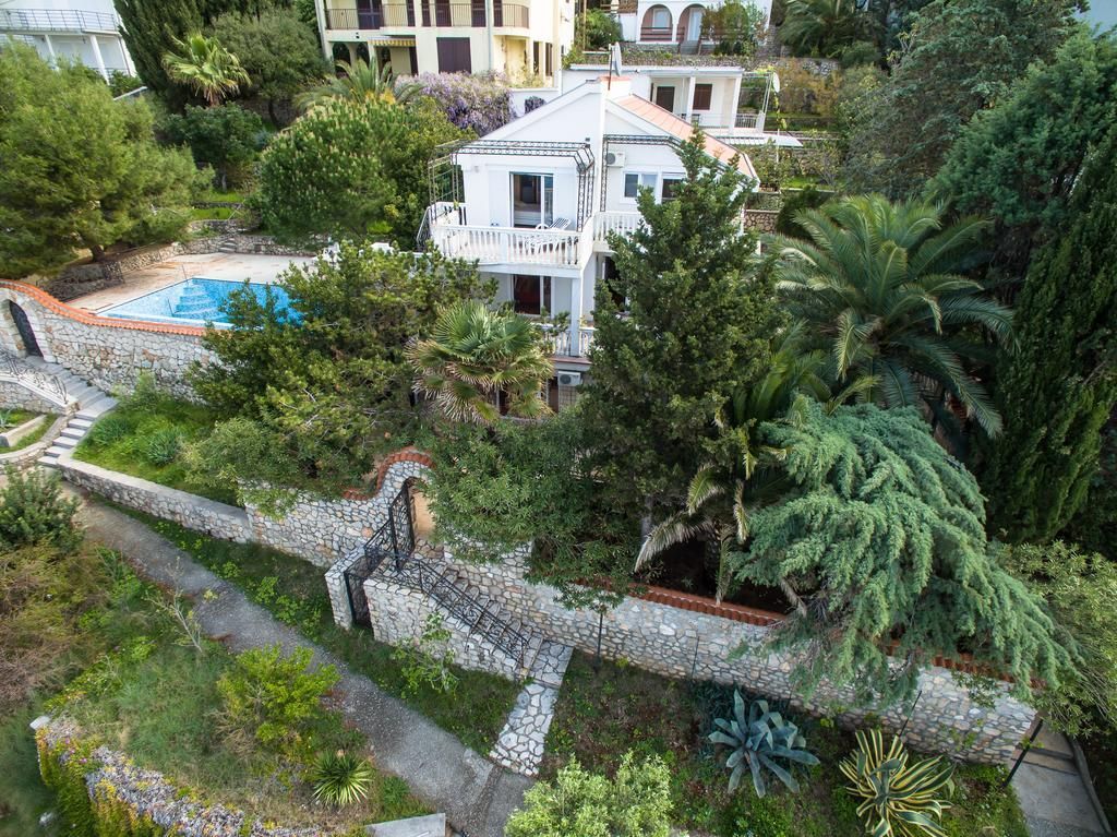 Вилла в Добра Воде, Черногория, 240 м² - фото 2