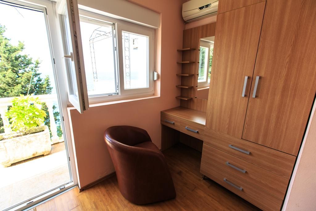 Вилла в Добра Воде, Черногория, 240 м² - фото 8