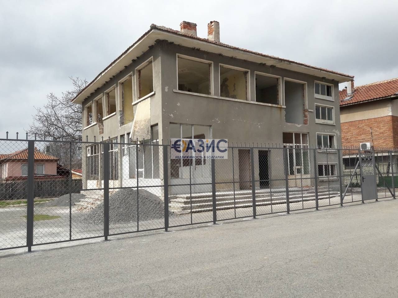 Коммерческая недвижимость в Сыдиево, Болгария, 600 м2 - фото 1