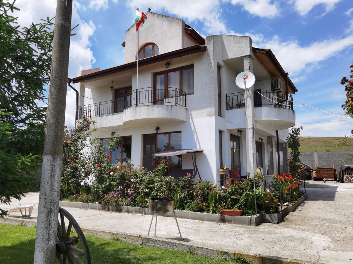 Дом в Бургасе, Болгария, 170 м2 - фото 1