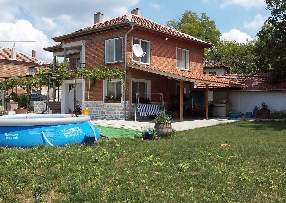 Дом в Ямболе, Болгария, 170 м2 - фото 1