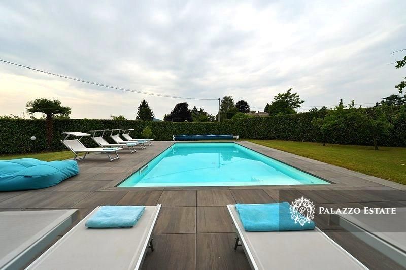 Вилла в Лезе, Италия, 300 м² - фото 2