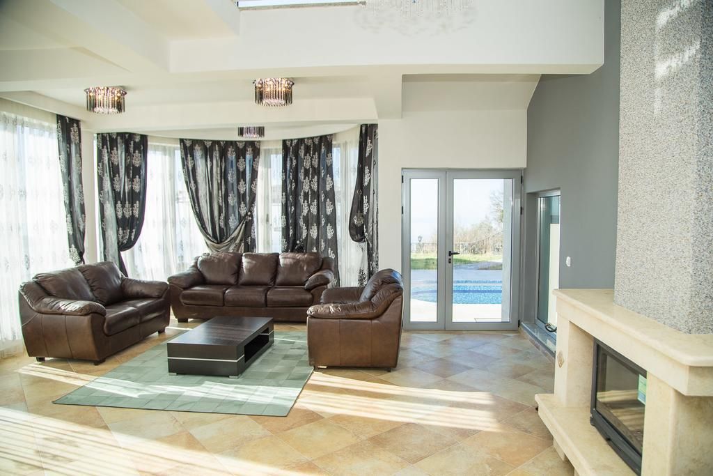 Вилла в Баре, Черногория, 374 м² - фото 15