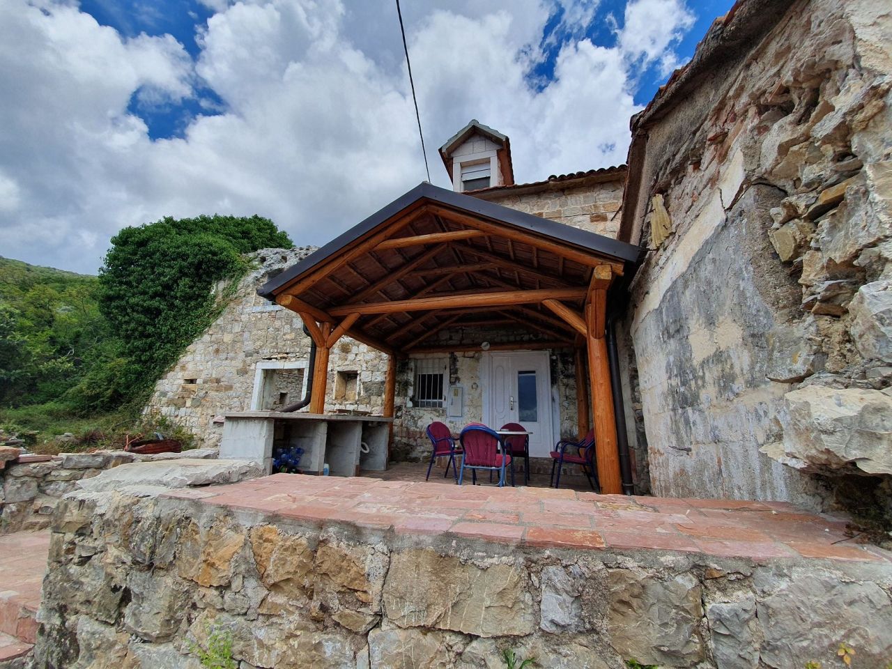 Дом в Херцег-Нови, Черногория, 115 м2 - фото 1