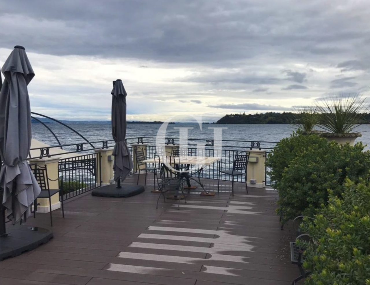 Вилла у озера Гарда, Италия, 250 м² - фото 2