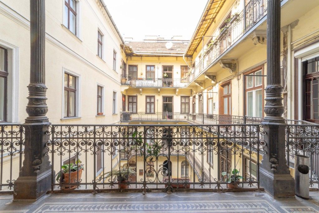 Апартаменты в Будапеште, Венгрия, 69 м2 - фото 1
