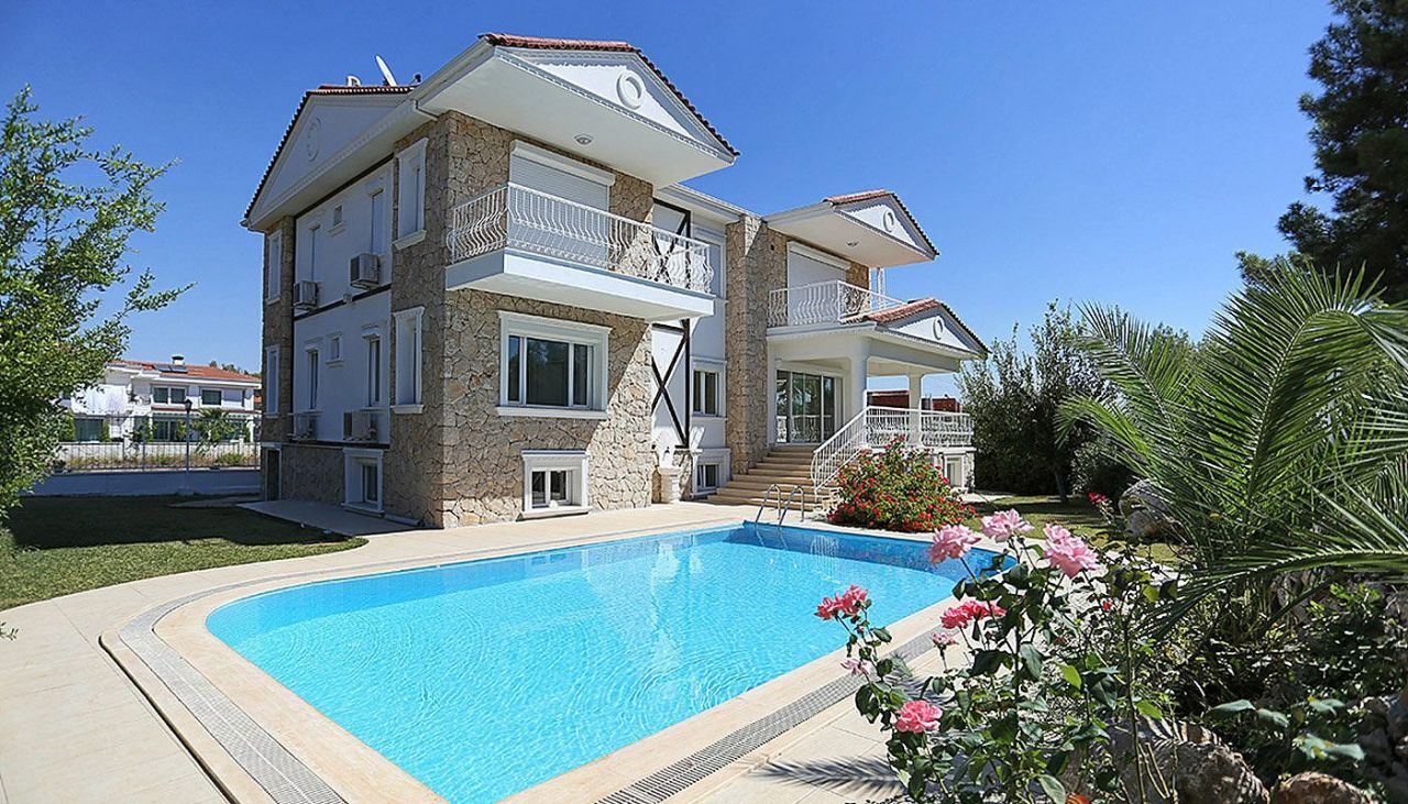 Дом в Анталии, Турция, 525 м2 - фото 1