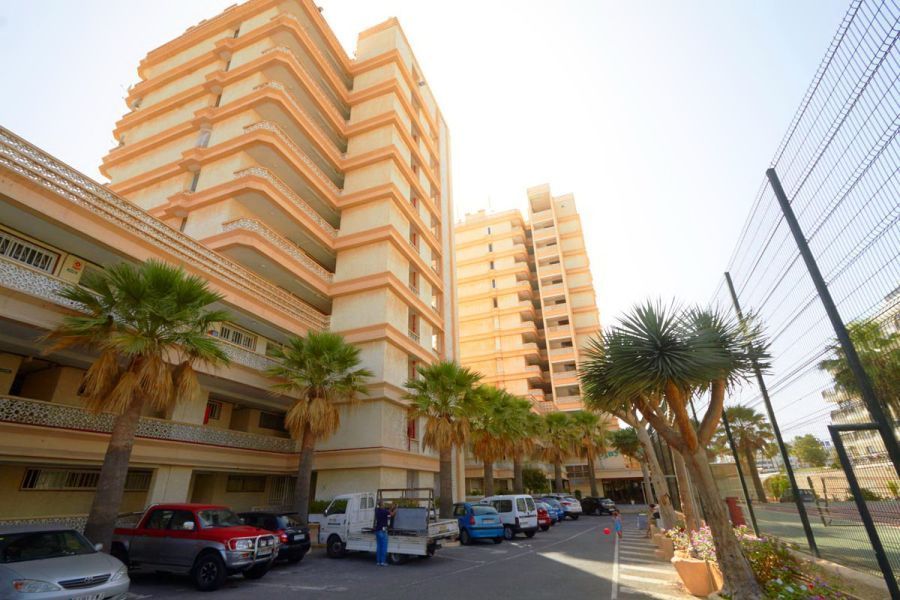Апартаменты в Плая-де-лас-Америкас, Испания, 42 м² - фото 1