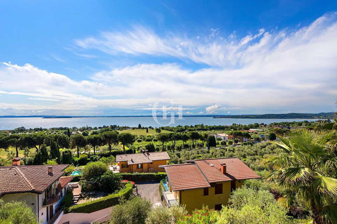 Апартаменты у озера Гарда, Италия, 135 м² - фото 2