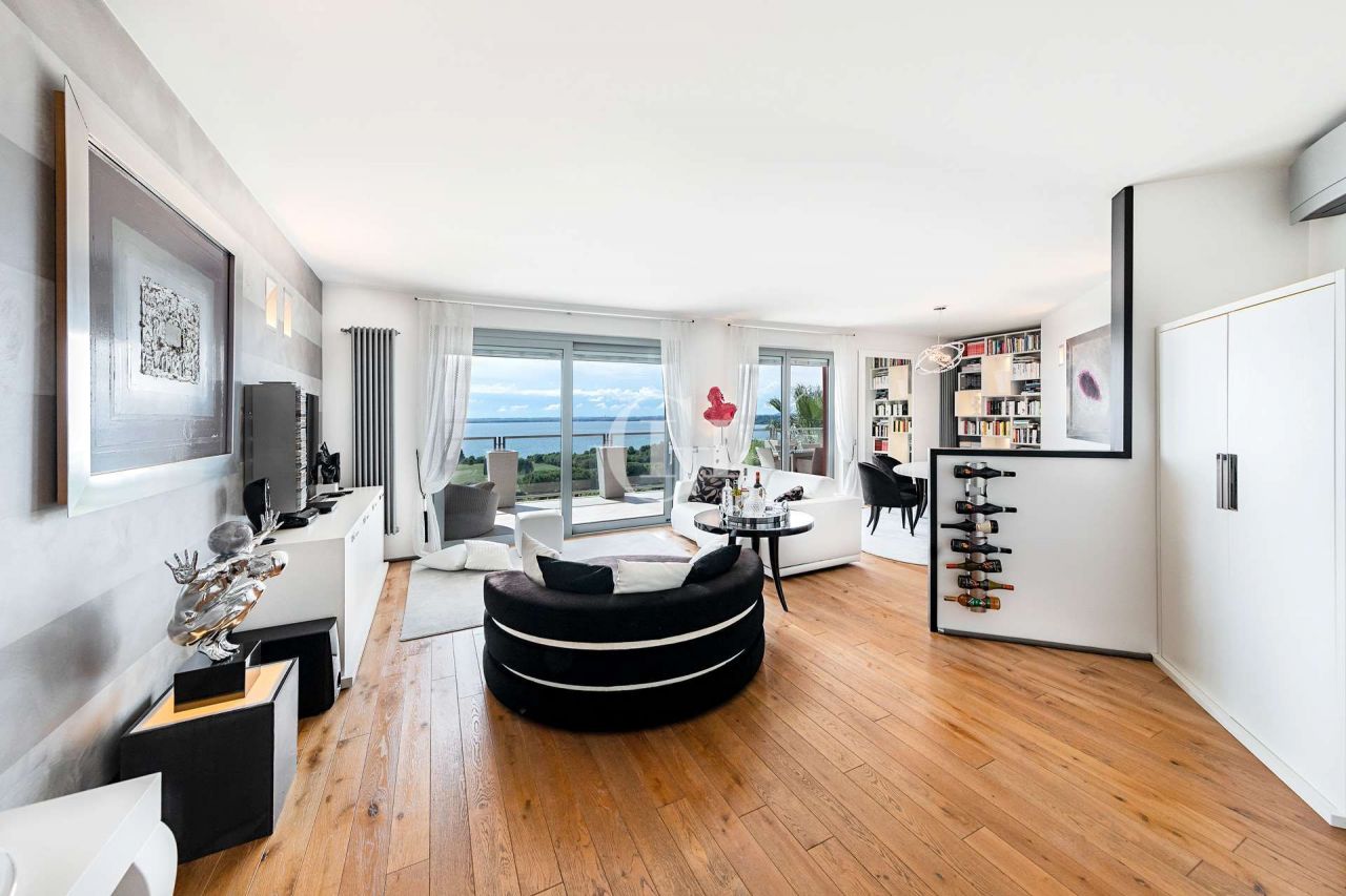 Апартаменты у озера Гарда, Италия, 135 м² - фото 6