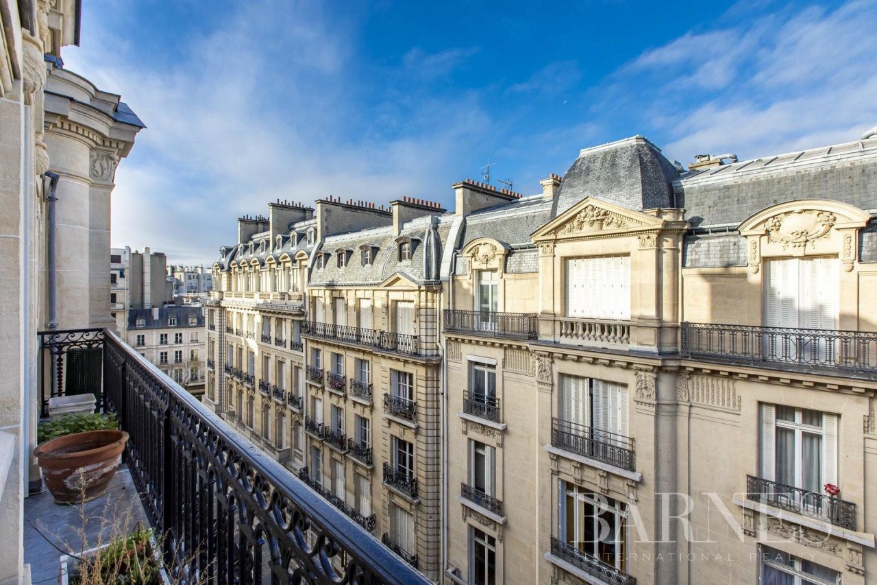 Квартира в 16-ом районе Парижа, Франция, 241.23 м2 - фото 1