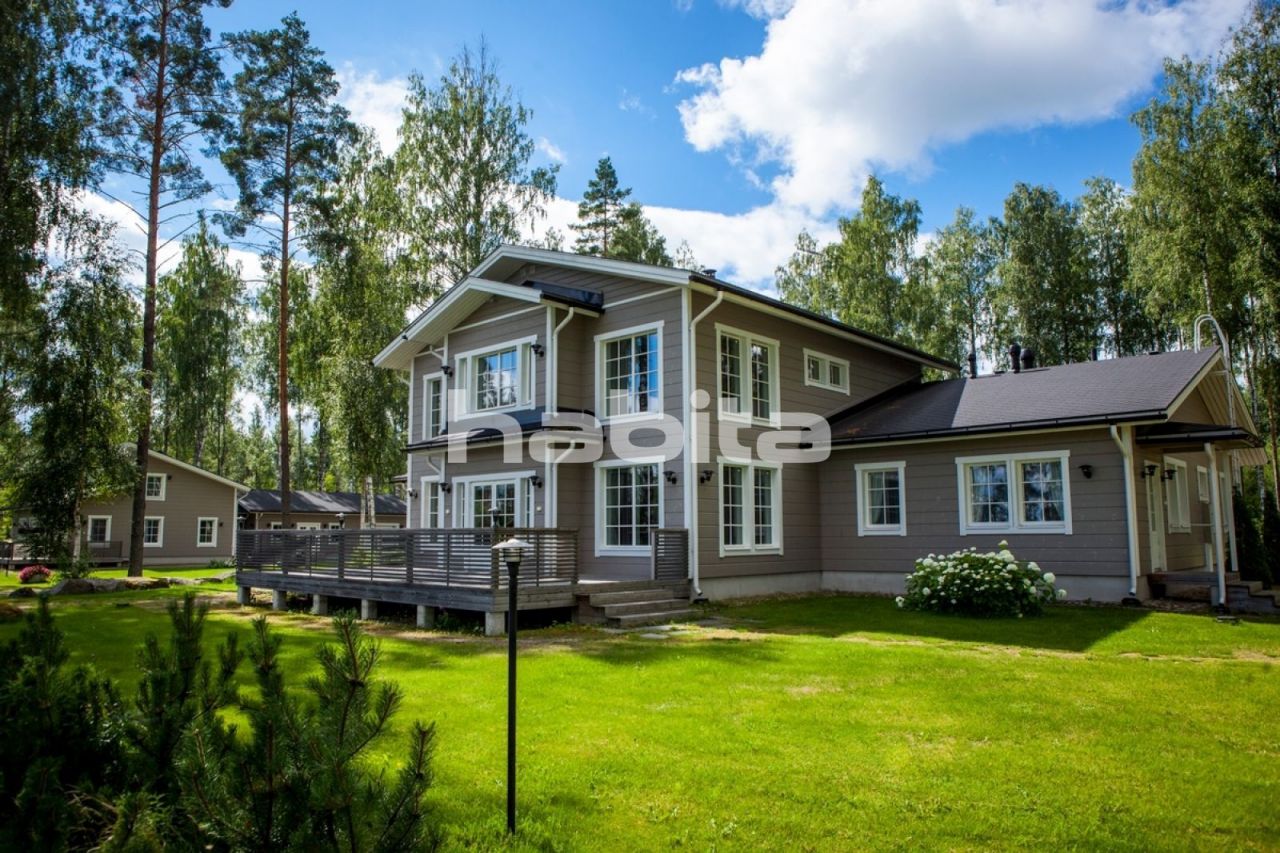 Дом в Хирвенсалми, Финляндия, 329.5 м2 - фото 1