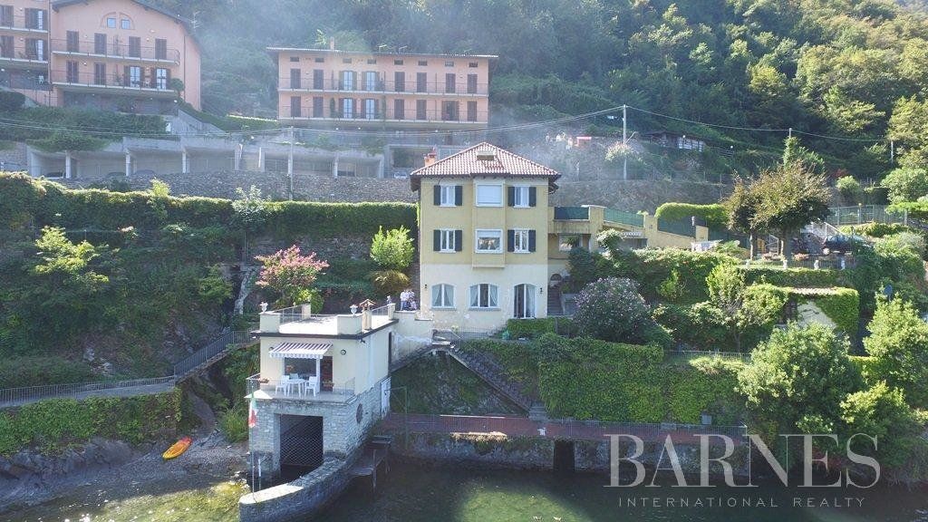 Дом в Бриенно, Италия, 320 м2 - фото 1