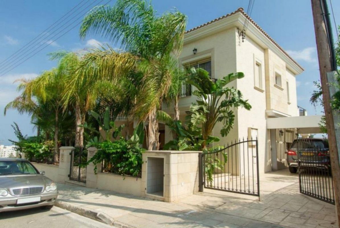 Дом в Лимасоле, Кипр, 301 м2 - фото 1