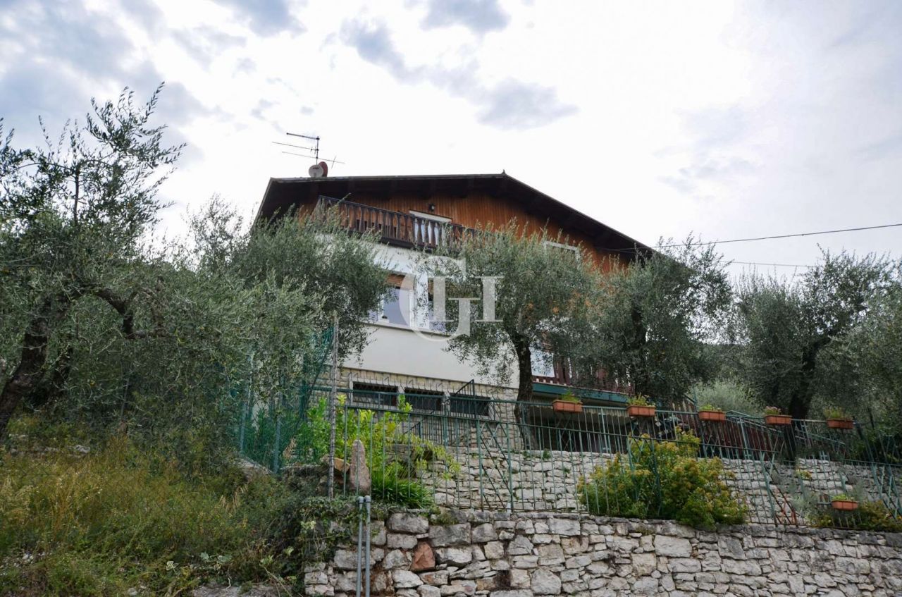 Квартира у озера Гарда, Италия, 95 м² - фото 26