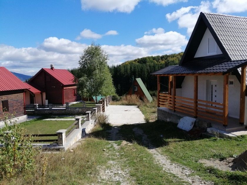 Коммерческая недвижимость в Жабляке, Черногория, 52 м² - фото 2