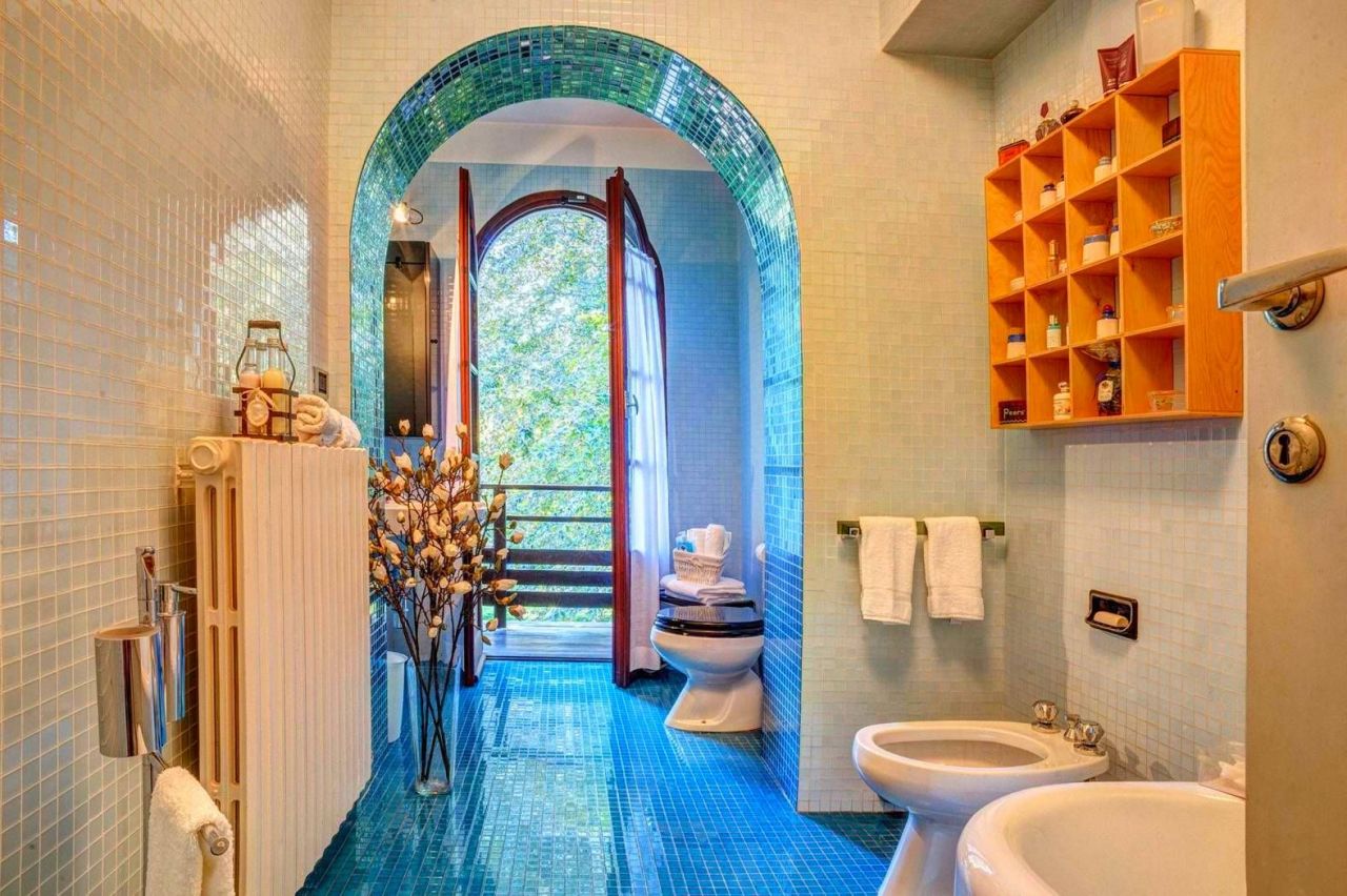 Поместье у озера Комо, Италия, 650 м² - фото 10