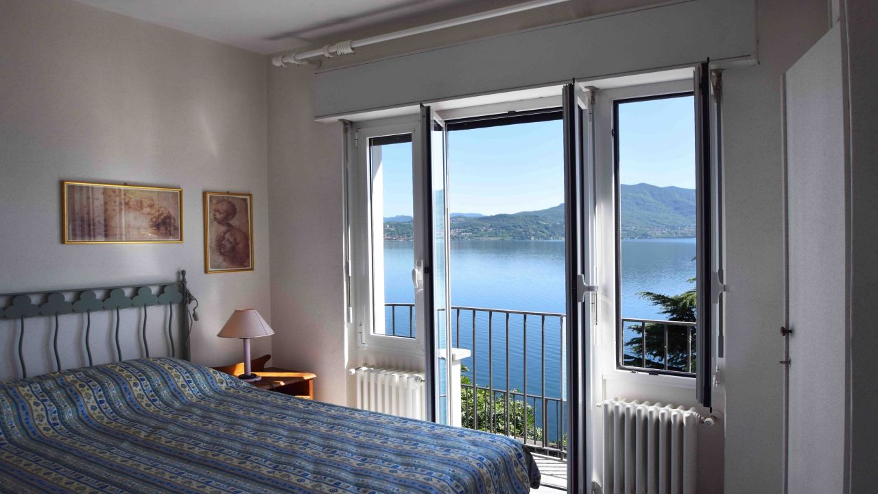 Вилла у озера Маджоре, Италия, 310 м² - фото 7