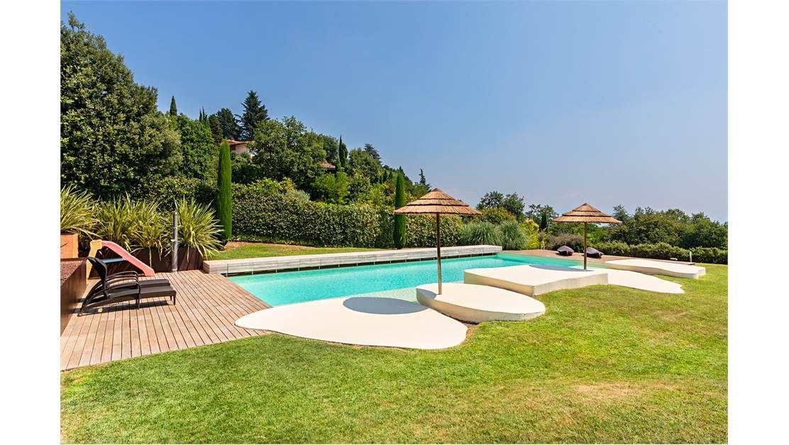 Вилла у озера Гарда, Италия, 435 м² - фото 2