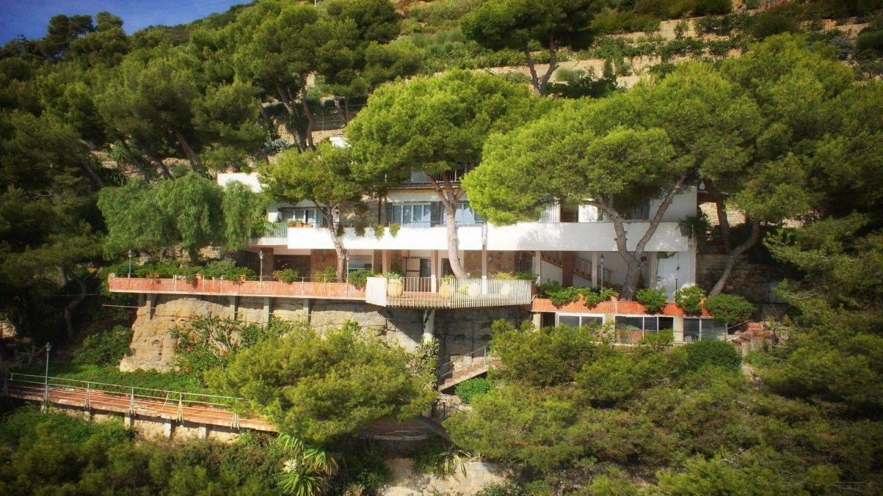 Дом в Бордигере, Италия, 895 м² - фото 2