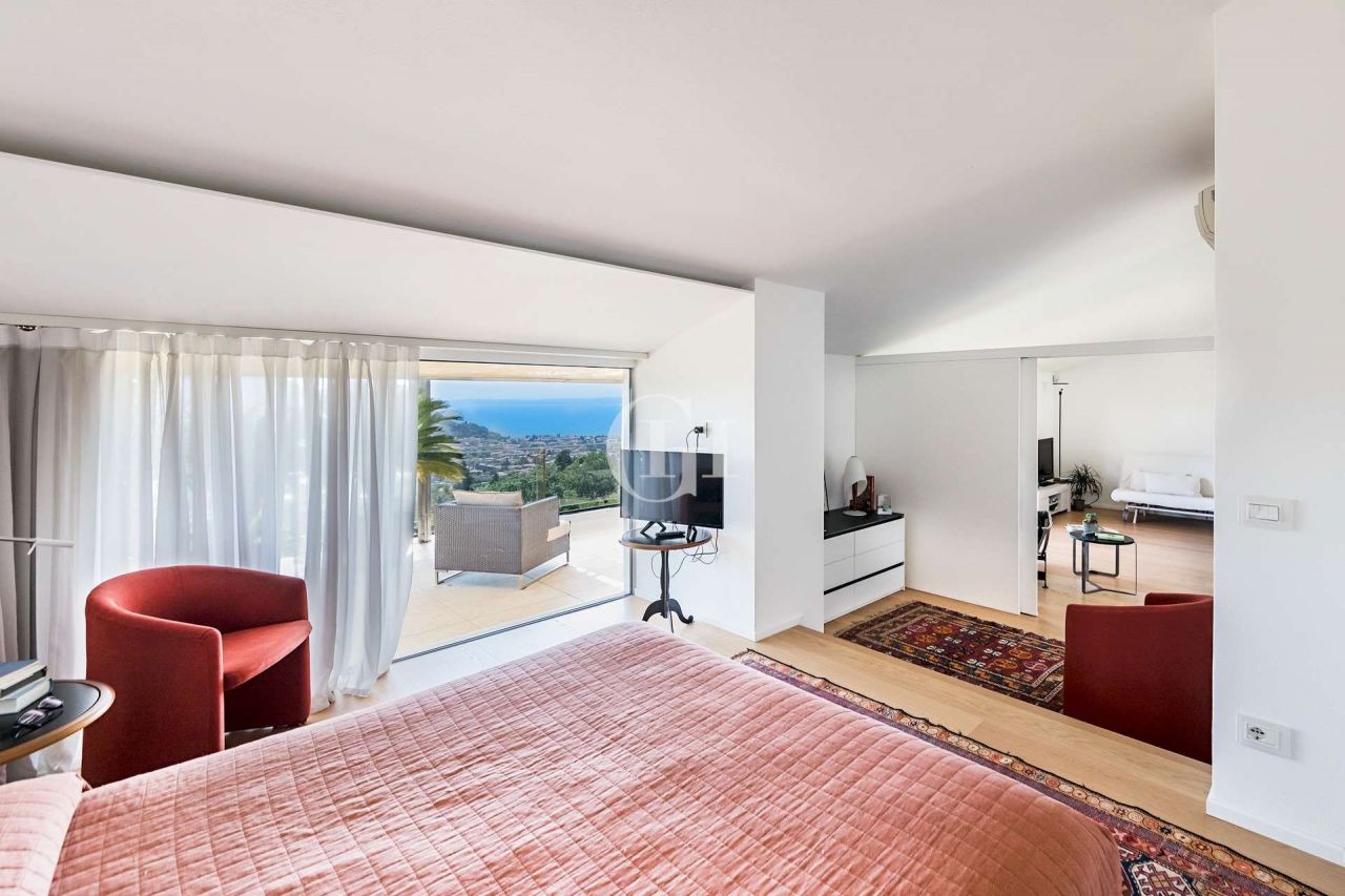 Вилла у озера Гарда, Италия, 382 м² - фото 12