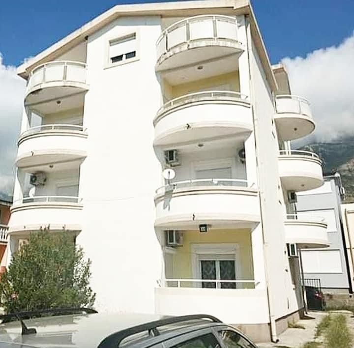 Квартира в Баре, Черногория, 51 м2 - фото 1