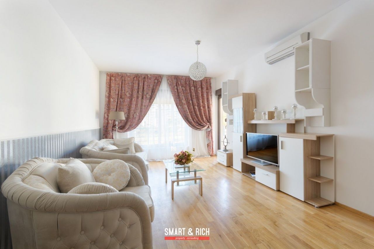 Апартаменты в Бечичи, Черногория, 69 м2 - фото 1