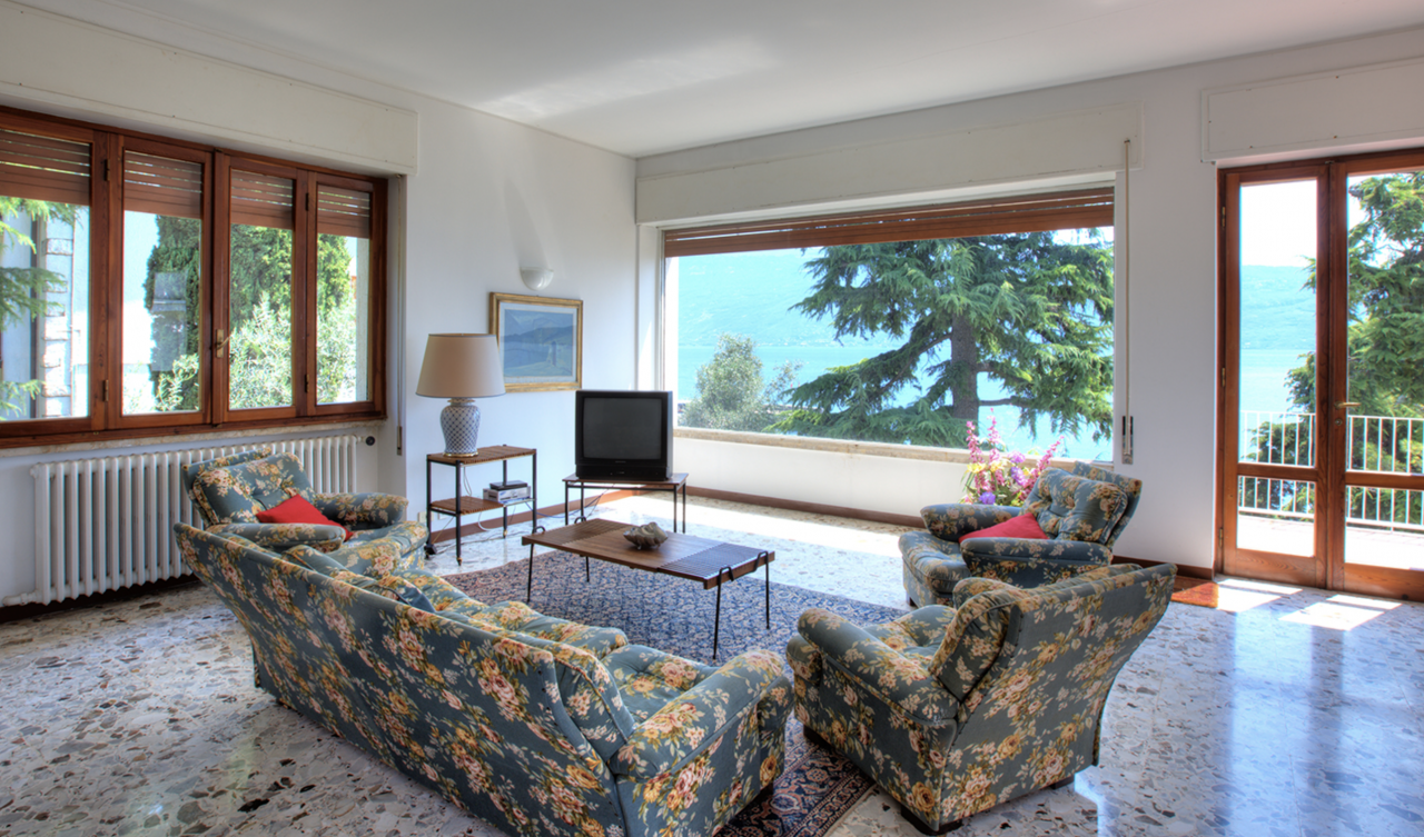 Вилла у озера Гарда, Италия, 300 м² - фото 10