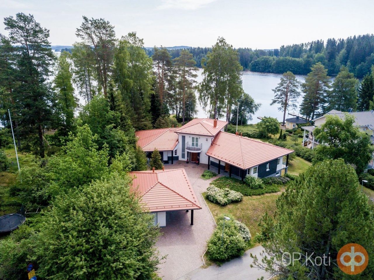 Дом в Куопио, Финляндия, 295.5 м2 - фото 1
