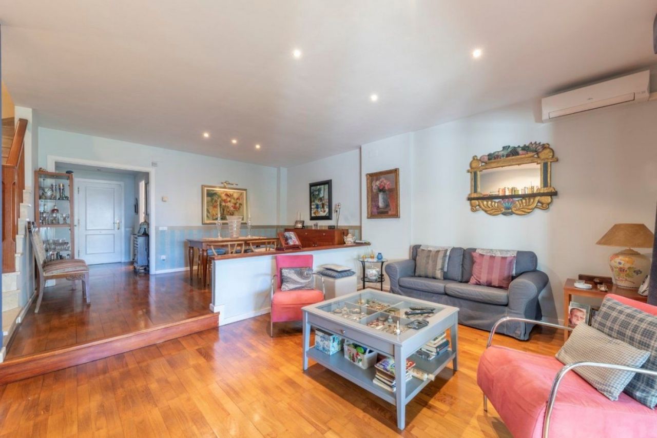 Шале на Коста-дель-Гарраф, Испания, 175 м² - фото 4